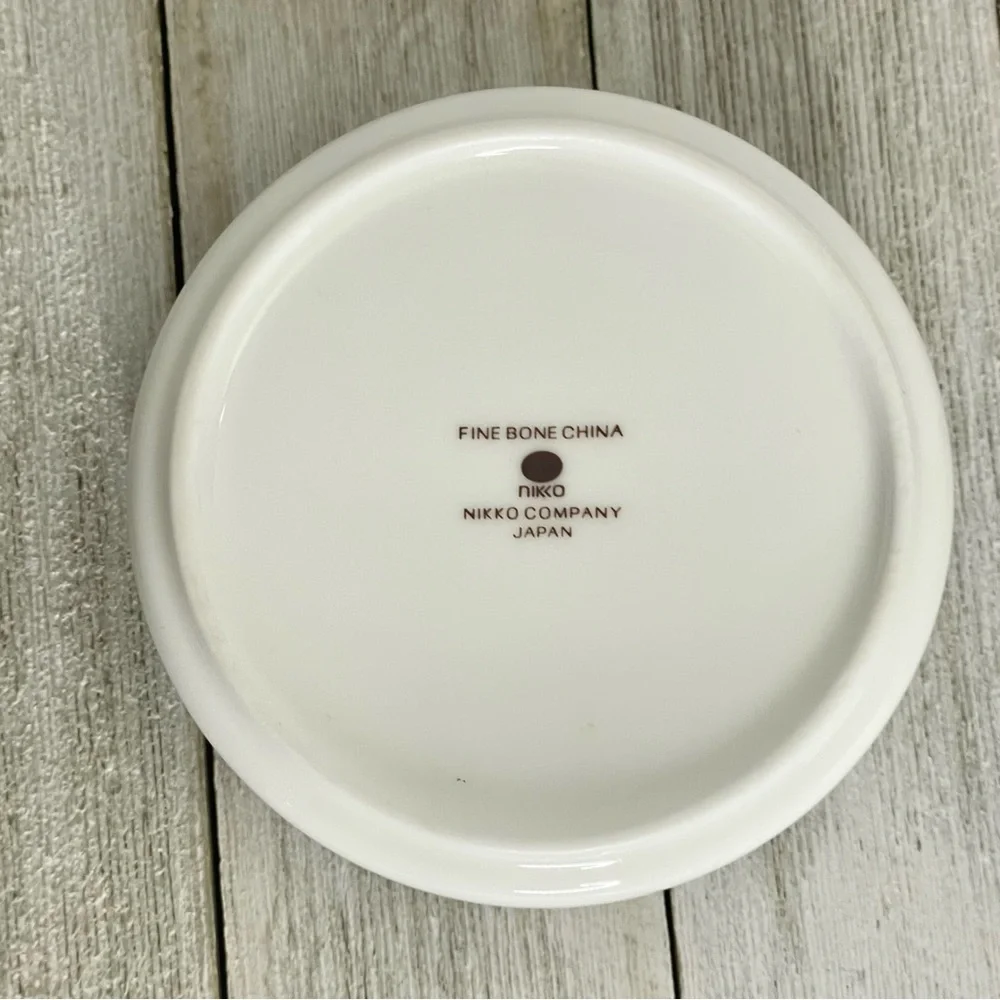 NIKKO Fine Bone China Round Floral Trinket Dish With Lid